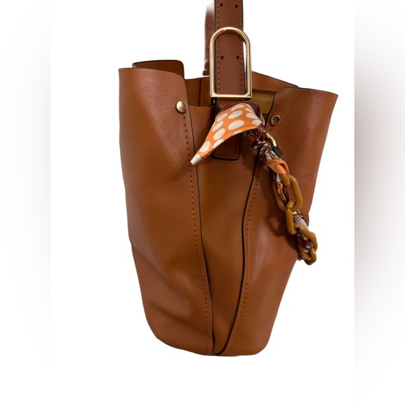 BROWN BUCKET CHAIN  BAG NWOT - Picture 3 of 6